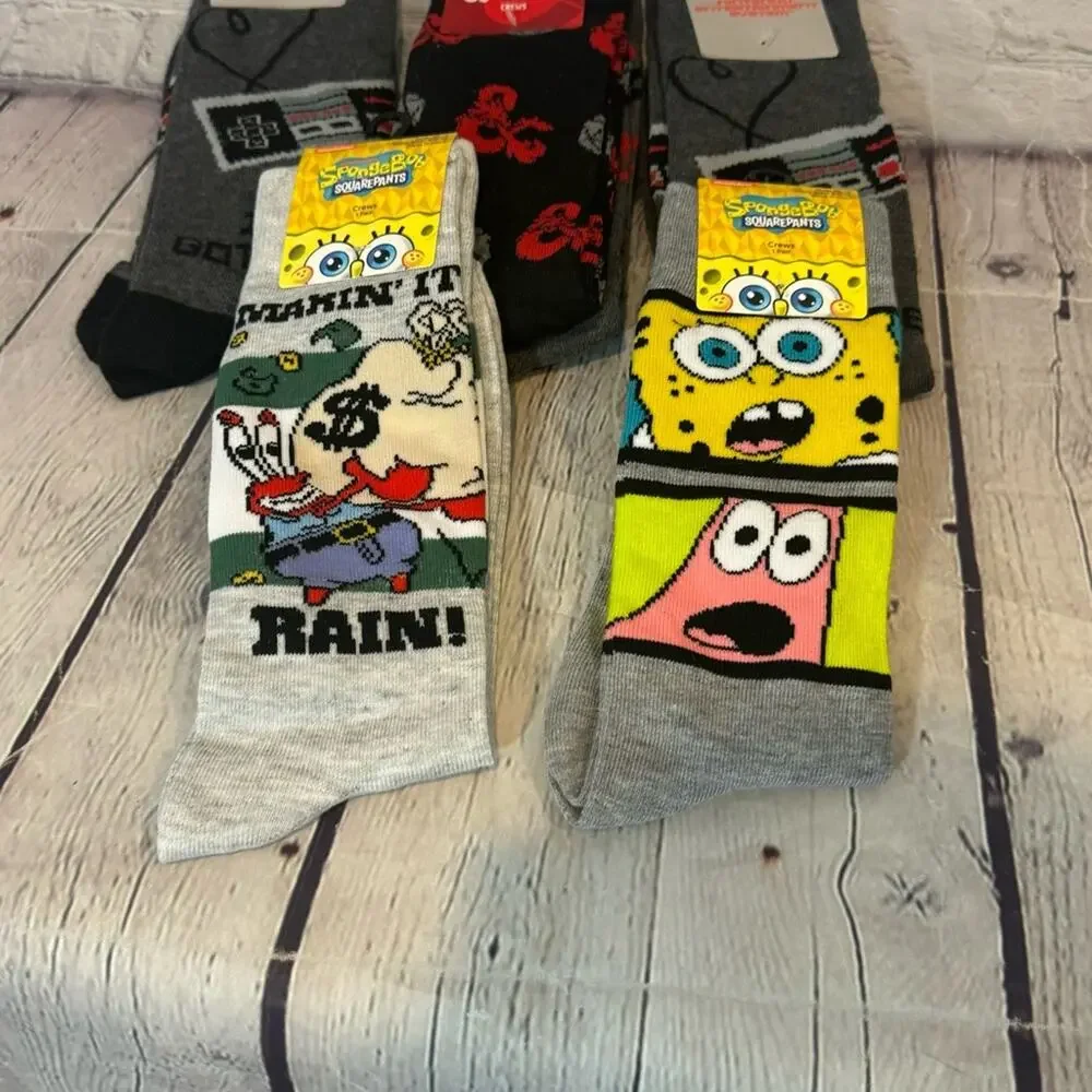 Lot of Character Socks (SpongeBob, Dungeons & Dragons, Nintendo)